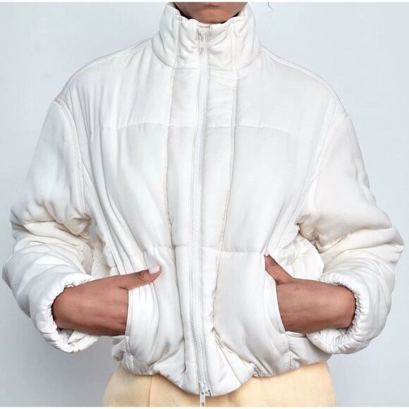 NWOT Vince Vince Soft Bomber Jacket In Chiffon - Size M Cream Ivory - Picture 3 of 13